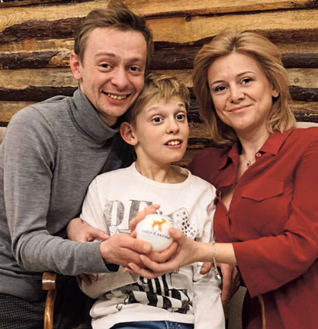 Евгений кулаков жена и дети фото
