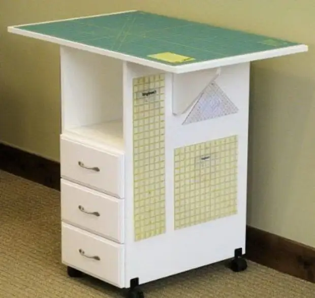 Швейный стол своими руками: подборка идей