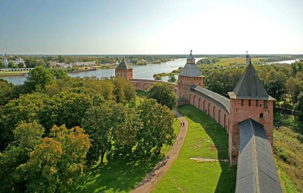 Предшественнику Новгорода Великого почти 4500 лет. И это уже русская история?!