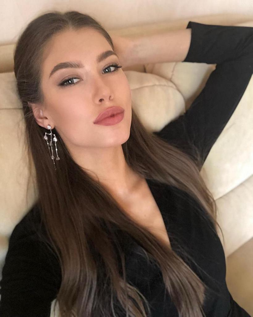 Участница конкурса красоты 