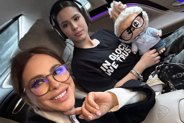 Певица Ани Лорак заявила, что дочь вытаскивает ее из зоны комфорта