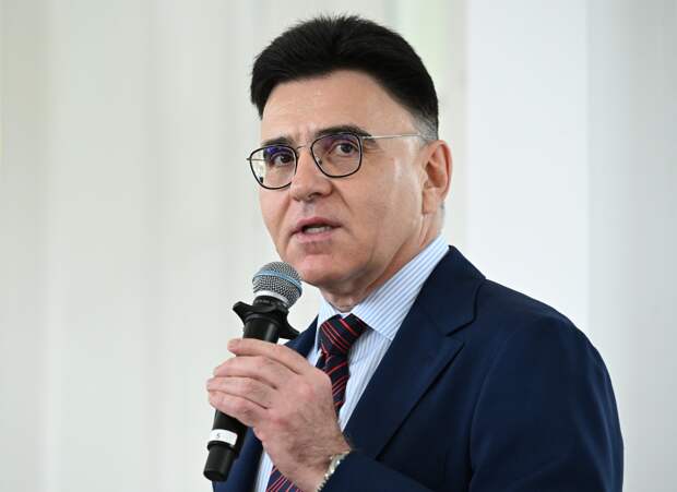 Глава «Газпром-медиа» назвал любимый номер в Comedy Club