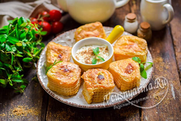 Необычная закуска из вафельных коржей