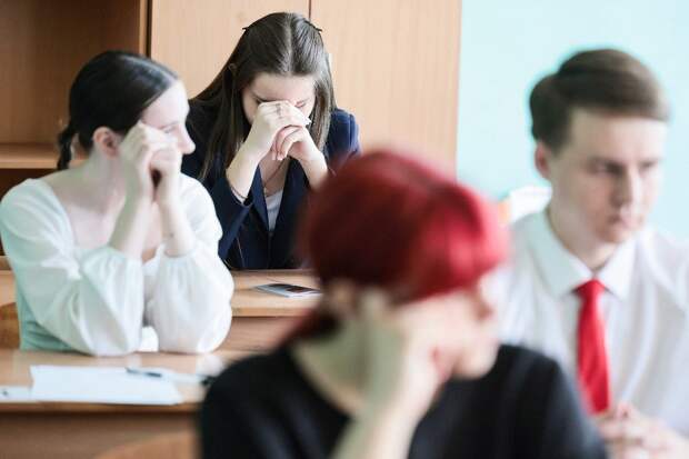 Вице-спикер Госдумы Толстой призвал заменить ЕГЭ традиционными экзаменами, но саботаж чиновников сильнее