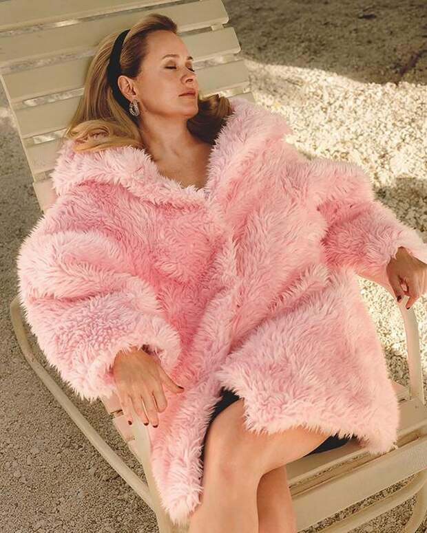 «Завидую тем, кто многому учится»: Анна Михалкова рассказала о своей мечте