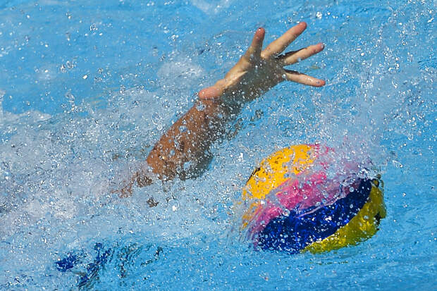 Российские ватерполисты обыграли Бразилию и вышли в четвертьфинал Кубка мира