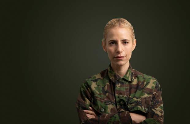 Как женщинам попасть на СВО: требования для службы и кого отбирают