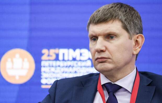 Правительство предупредило об остановке заводов из-за крепкого рубля