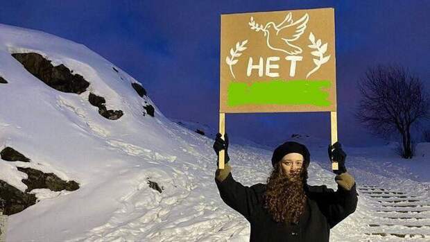 Ельцин был самым непопулярным президентом России (Медведев, конечно, тоже знатно покуролесил, но под чутким управлением Путина, и более таких рискованных ходов Владимир Владимирович не совершал).-9