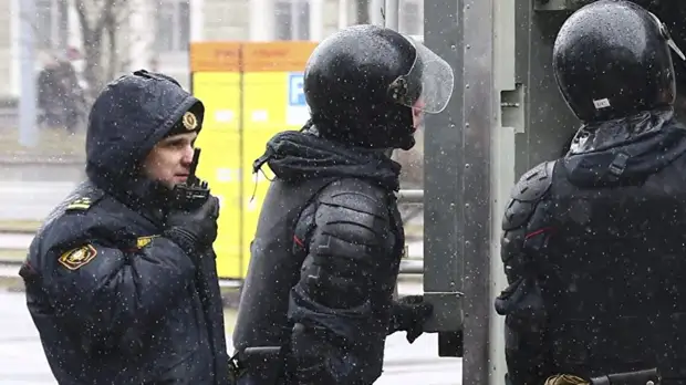 Очевидцы рассказали о нападении школьника с ножом в Белоруссии