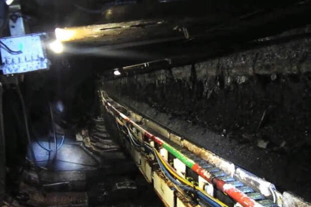 В ЛНР спасли всех застрявших под землей после удара ВСУ шахтеров