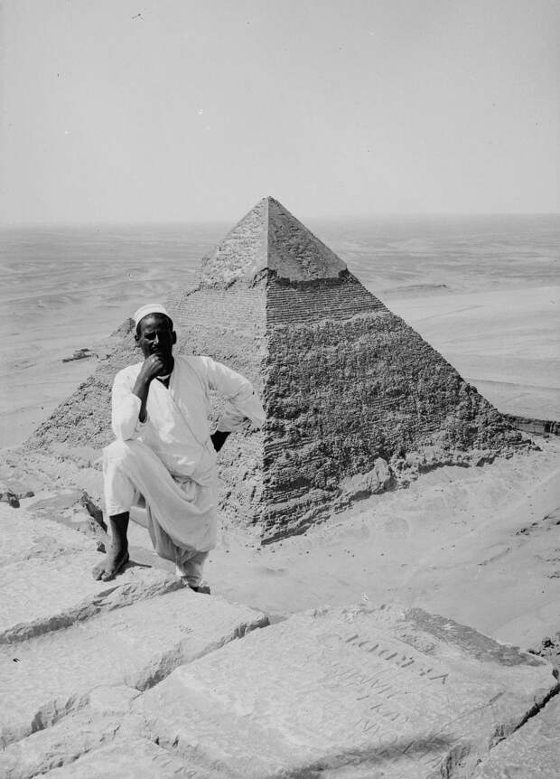 Ретро фотографии туристов на пирамидах Гизы  19