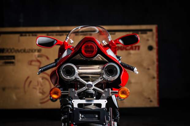 Редкий Ducati MH900e 2002 года с заводской упаковкой