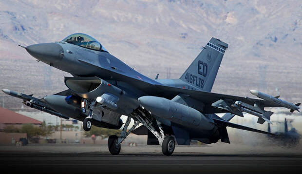«F-16 уже не помогут»: Происходящее в зоне военной спецоперации России потрясло США