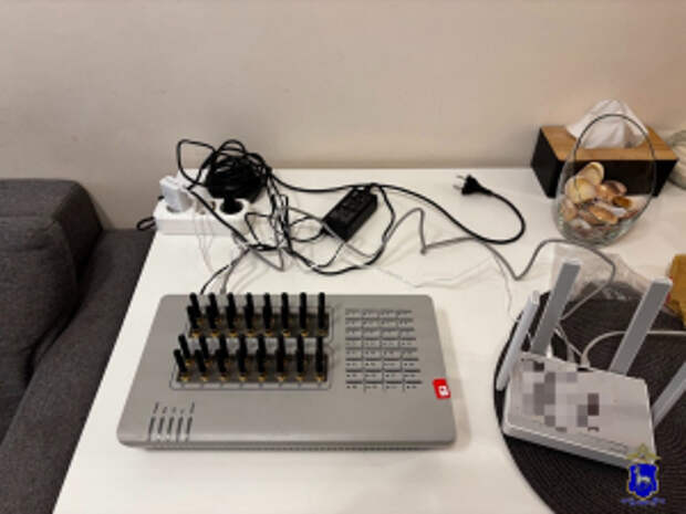 В Самарской области возбуждено уголовное дело в отношении задержанного полицейскими подозреваемого в незаконном использовании абонентского терминала пропуска трафика