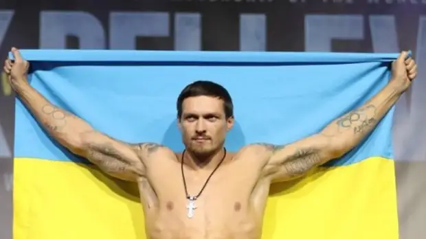 Украинский боксёр Усик рассказал, почему предпочитает общаться на русском языке