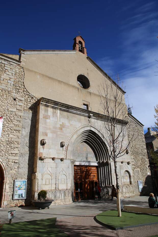 The Catalan city of Puigcerda – famous for its horse fairs and skiing