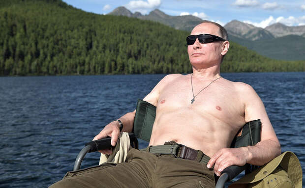 Путин на рыбалке в Южной Сибири