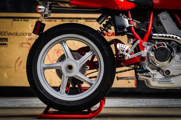 Редкий Ducati MH900e 2002 года с заводской упаковкой