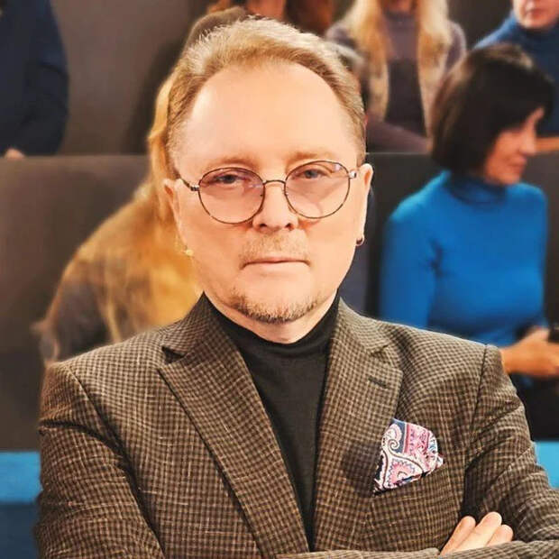 «Присвоить статус врага народа»: продюсер Дзюник прокомментировал слова Пугачёвой