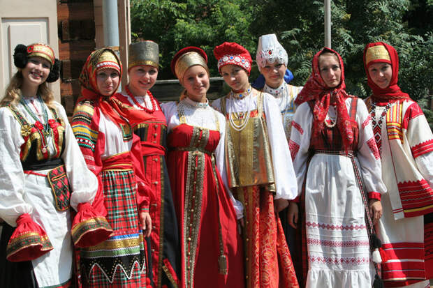 russian-native-costume-0017