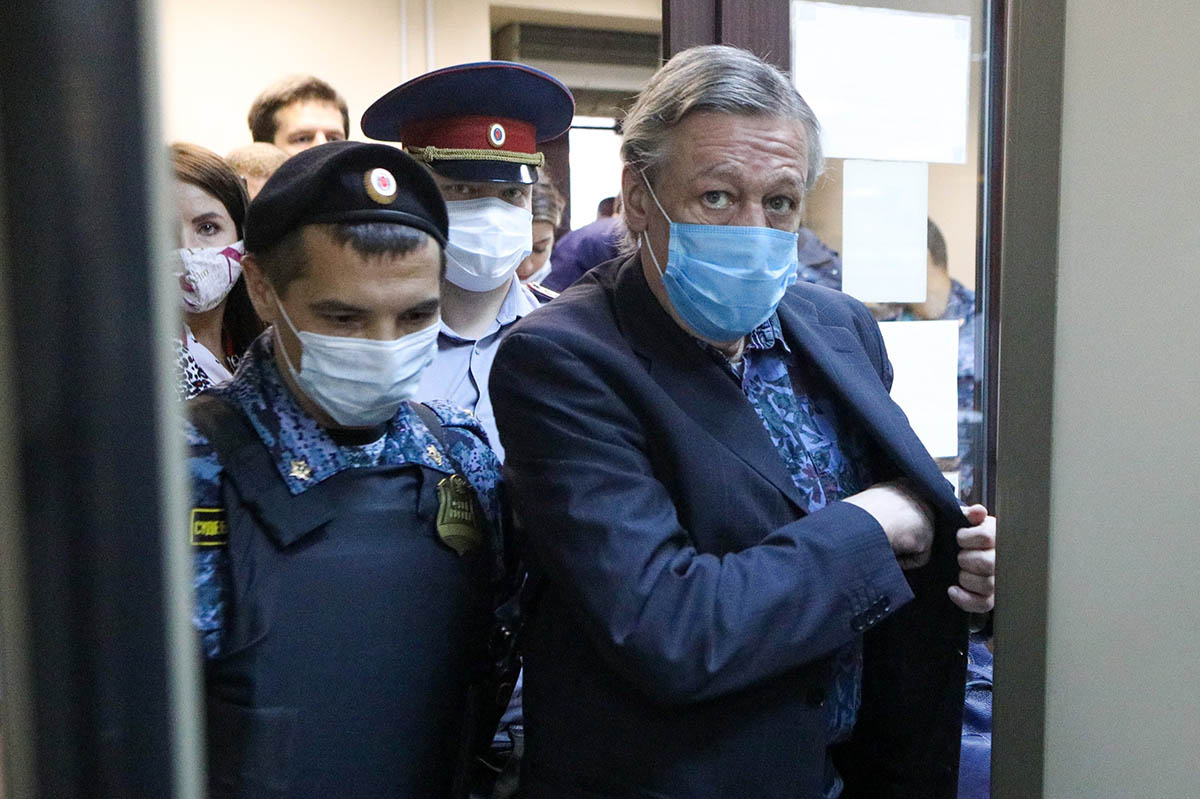 Кто консультирует Кремль по «делу Навального»: Пашаев или Добровинский?