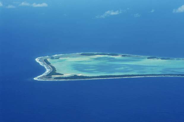 Тувалу с высоты птичьего полета. Источник фото: https://www.cruisegid.ru
