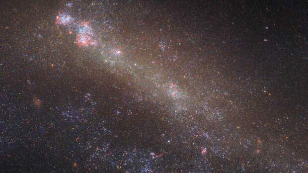 Радиообсерватория ALMA обнаружила новые галактики на краю Вселенной