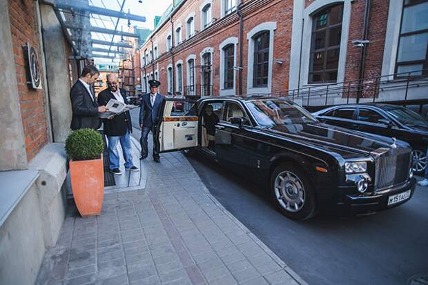 10 самых дорогих автомобилей знаменитостей