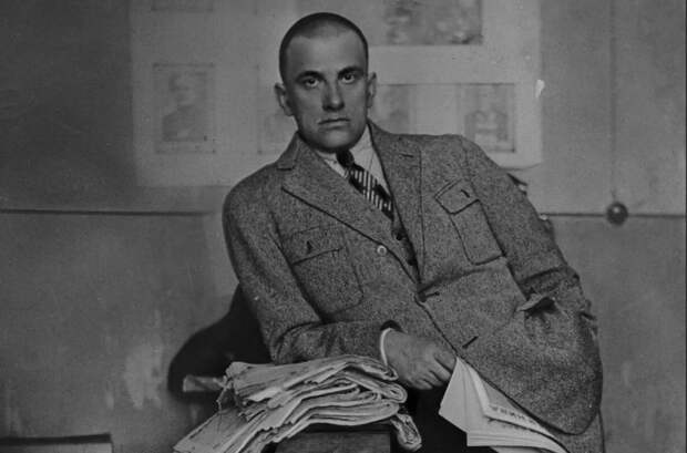 Как прошли последние дни Владимира Маяковского