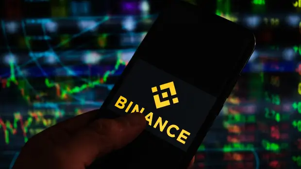 Биржа Binance приостановит операции с выпущенными в России картами Mastercard и Visa