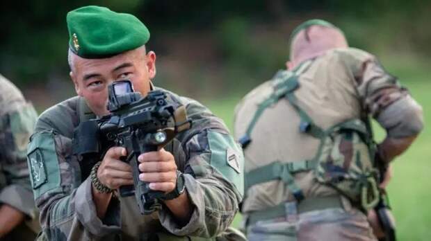 Paris Match: французы приезжают в ДНР тренироваться в запуске дронов