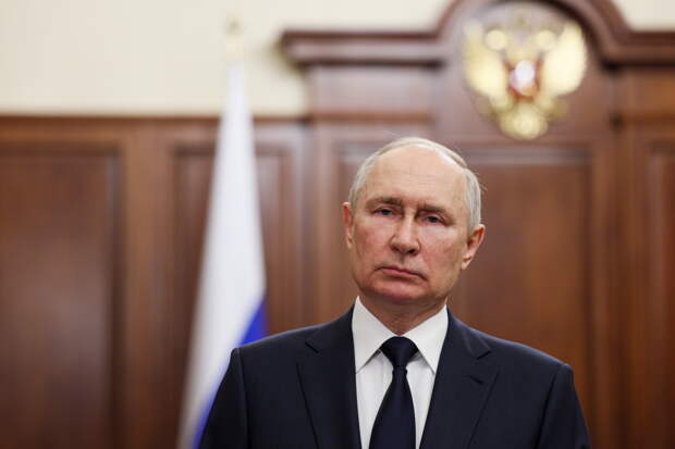 Путин: украинский кризис возник из-за бесцеремонной политики США и их сателлитов