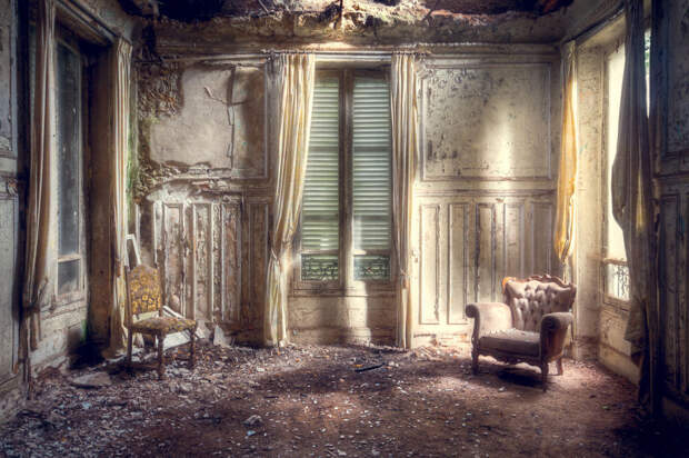 abandonedroom_2-59da2d3ce8c50__880