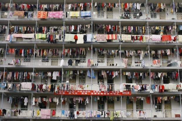 2. Студенческое общежитие (Ухань, провинция Хубэй). китай, личное пространство, перенаселенность, повседневность, толпа, факты, фото