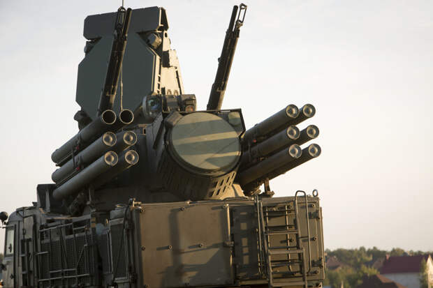 Силы ПВО сбили над территорией России более сотни украинских дронов за семь часов. Какие регионы отразили массированную атаку?