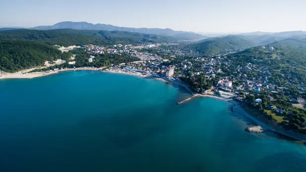 Власти готовы помочь семьям погибших при ЧП с катером в Чёрном море