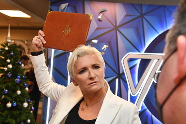 "Нагло банят": Диана Арбенина возмущена отменой выступления в Кемерово