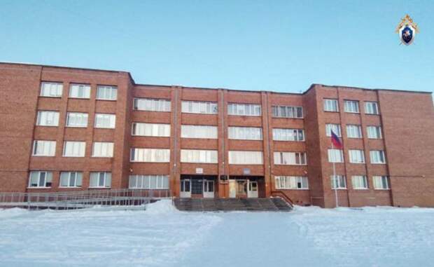 «Мне сказали, что нужно было найти жертву»: 20 педагогов увольняются вслед за директором