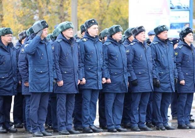 В авиационном полку дальней авиации в Амурской области проведен смотр зимней формы одежды