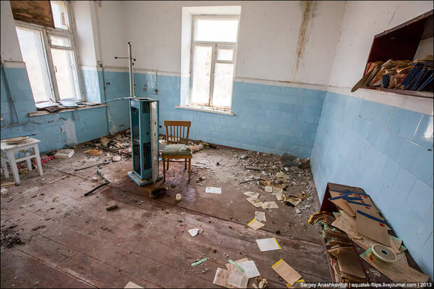 Фабрика пыток или заброшенная поликлиника сверхсекретного завода в Крыму
