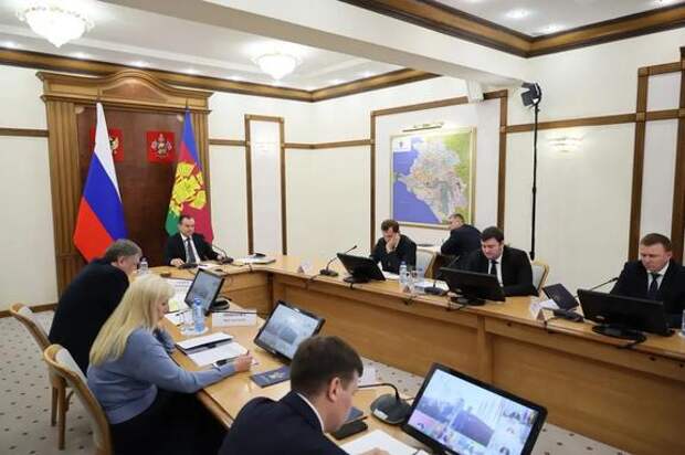 Вениамин Кондратьев: принцип отбора подрядчиков в районах нужно пересмотреть