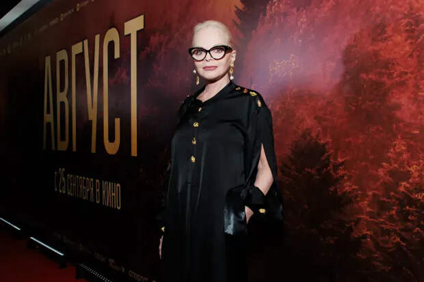 Лариса Долина