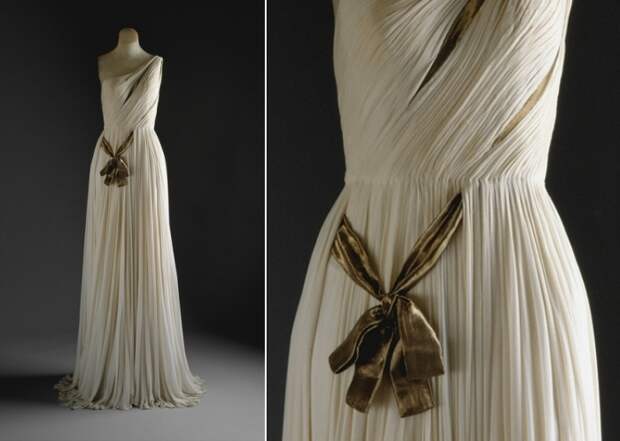 Это платье, созданное в 1954 году, воплотило одновременно и узнаваемый, 