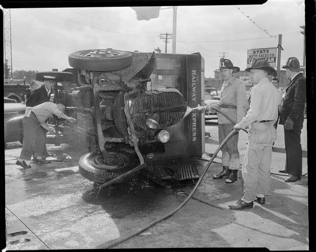 Подборка автомобильных аварий в Америке в 1930—1950 годах