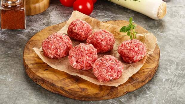 Что добавить в фарш вместо хлеба, чтобы котлеты были сочными и нежными