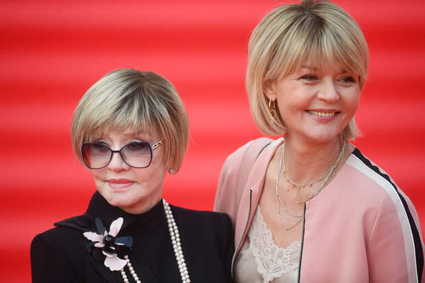 Юрист Хаминский: единственной наследницей Алентовой станет ее дочь Юлия Меньшова