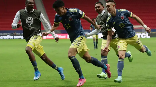 Колумбия в компенсированное время обыграла Перу в матче за третье место на Кубке Америки
