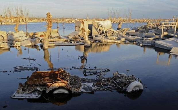 Город пробыл 25 лет под водой город, катастрофа