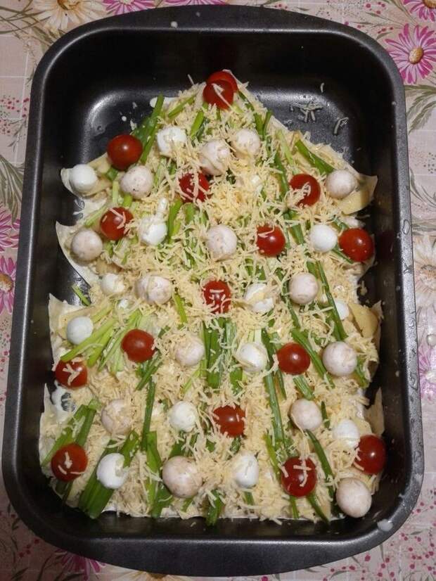 Главная Ёлочка на новогоднем столе